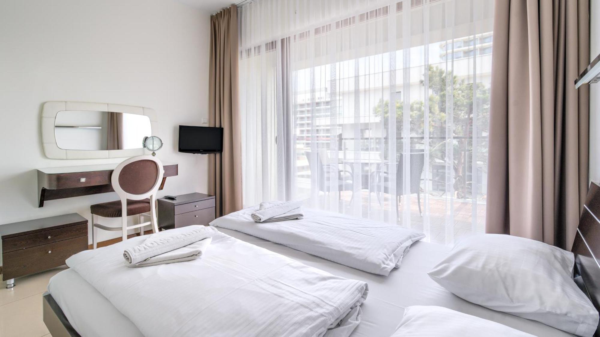 Sun & Snow Plaza I
